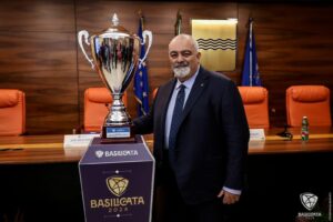 Immagine-WhatsApp-2024-10-24-ore-21.54.22_827945cb-300x200 FUTSAL SERIE A - INTERVISTA AL CONSIGLIERE NAZIONALE STEFANO SALVIATI